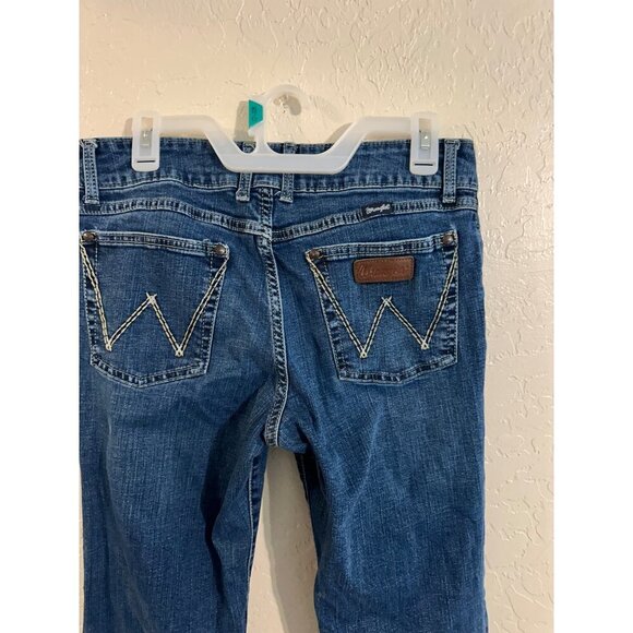 Wrangler Slight Flare Flattering Casual Blue Jeans - Picture 10 of 10